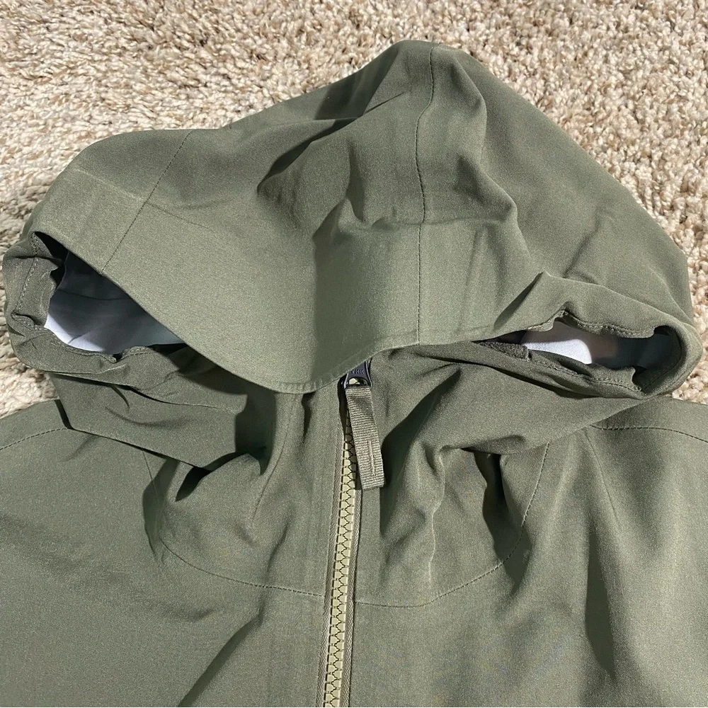 The North Face Men’s Dryzzle Futurelight Jacket Green Size S
